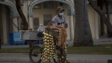 the economist: cuba entre los 20 peores paises del mundo en el manejo del covid