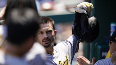 Reynolds pega 3 HRs y produce 6; Piratas vencen a Nacionales