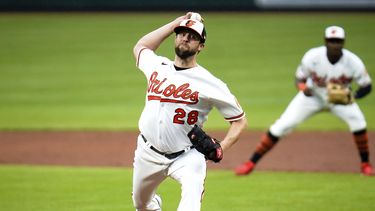 Despiertan bates de Orioles en triunfo sobre Medias Rojas
