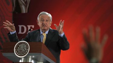 López Obrador pide investigar a juez que bloqueó ley