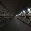 Una vista general de un túnel durante una gira de prensa en los túneles construidos durante la segunda guerra mundial en Londres, el jueves 19 de junio de 2025. (Foto AP/Joanna Chan)