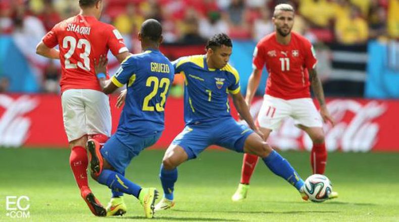 La selección de Ecuador cayó 1-2 ante su similar de Suiza en el estadio Nacional Mané Garrincha, de Brasilia. El marcó el debut de ambos combinados en el grupo E del Mundial Brasil 2014.