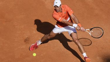 Djokovic saca buena nota en su debut en Roma