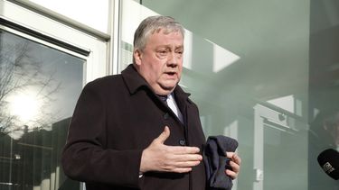 UE: Quitan inmunidad a 2 legisladores acusados de corrupción