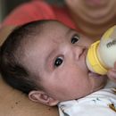 Biden se reúne con fabricantes de leche infantil por escasez