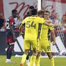 El costarricense Randall Leal (izquierda), mediocampista de Nashville, festeja su tanto ante Toronto, el sábado 10 de junio de 2023, en un encuentro de la MLS (Chris Young/The Canadian Press via AP)