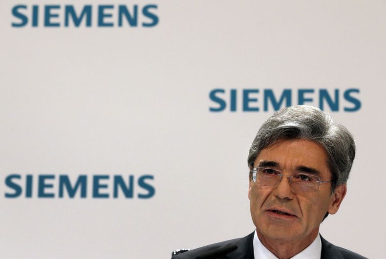 El presidente y director general de Siemens, Joe Kaeser, en una conferencia de prensa en Berl&iacute;n, Alemania, el mi&eacute;rcoles 7 de mayo del 2014. (Foto AP/Michael Sohn)
