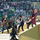 La banda mexicana de pop rock Maná se presenta antes del inicio del partido de fútbol del Grupo A de la Copa Mundial entre México y Sudáfrica en la Ciudad de México, el jueves 11 de junio de 2026. (Foto AP/Natacha Pisarenko)