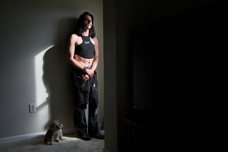 Elijah Button, de 21 años, posa para una foto en St. Cloud, Florida, el 13 de agosto del 2026. (AP foto/Jacquelyn Martin)
