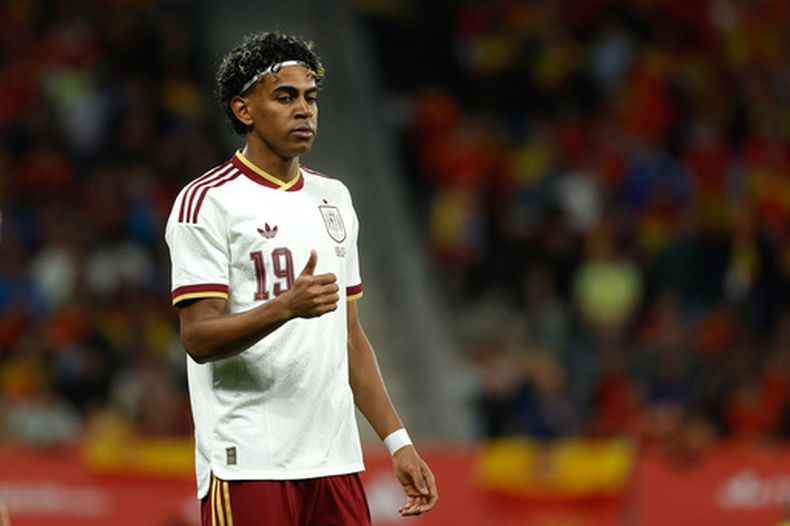 El español Lamine Yamal reacciona durante el encuentro amistoso ante Egipto el martes 31 de marzo del 2026. (AP Foto/Joan Monfort)