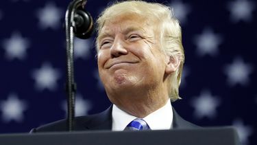 Trump se entera que la lealtad no dura mucho en la política