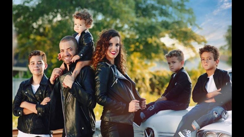 Nacho junto a su ex y sus hijos. (Cortesía)&nbsp;