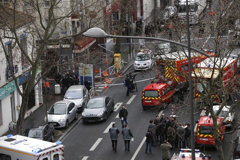 EUR-GEN_FRANCIA-ATAQUE-6.jpg