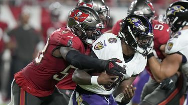 Barrett ingresa a lista de lesionados de los Bucs