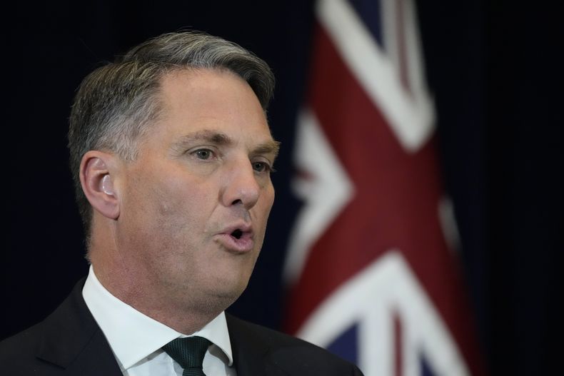 ARCHIVO - El viceprimer ministro australiano y ministro de Defensa, Richard Marles, habla durante una conferencia de prensa en el Departamento de Estado, el 6 de diciembre de 2022, en Washington. (AP Foto/Manuel Balce Ceneta, archivo)