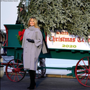 Melania Trump recibe el árbol de Navidad de la Casa Blanca