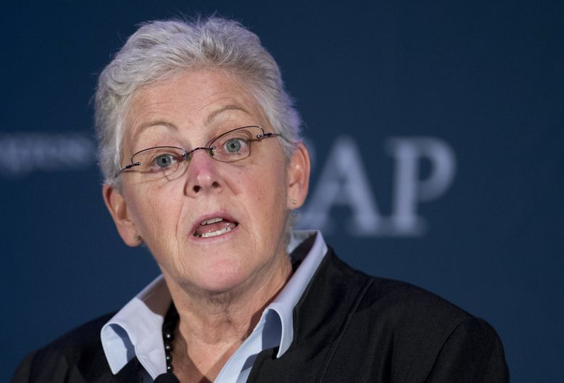 Gina McCarthy, administradora de la Agencia de Protecci&oacute;n Ambiental de Estados Unidos, habla en el Cenrto para el Progreso Estadounidense, el mi&eacute;rcoles 19 de noviembre de 2014, en Washington. (Foto AP/Manuel Balce Ceneta, archivo)