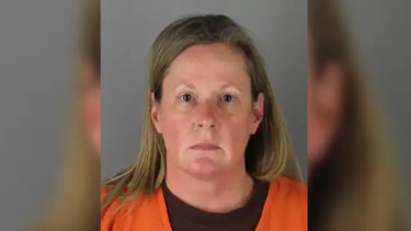 arrestada y acusada de homicidio la agente de la policia que disparo al afroamericano daunte wright