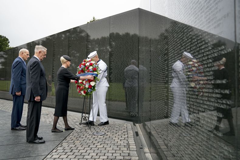 AMN-GEN_MCCAIN-FUNERAL-0.jpg