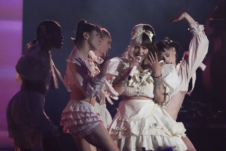 Melanie Martinez durante su concierto en el Corona Capital en la Ciudad de México el sábado 16 de noviembre de 2024. (Foto AP/Eduardo Verdugo)