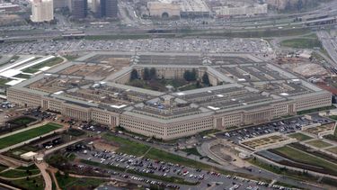 EEUU: Cámara baja aprueba presupuesto militar