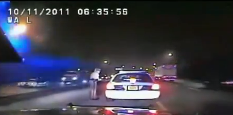 El video se rego como pólvora en los medios noticiosos y las redes sociales. Ustedes recordaran a la oficial Donna Watts persiguiendo al oficial de Miami a toda velocidad, bueno ella dice que desde ese entonces no ha podido dormir tranquila miren ustedes