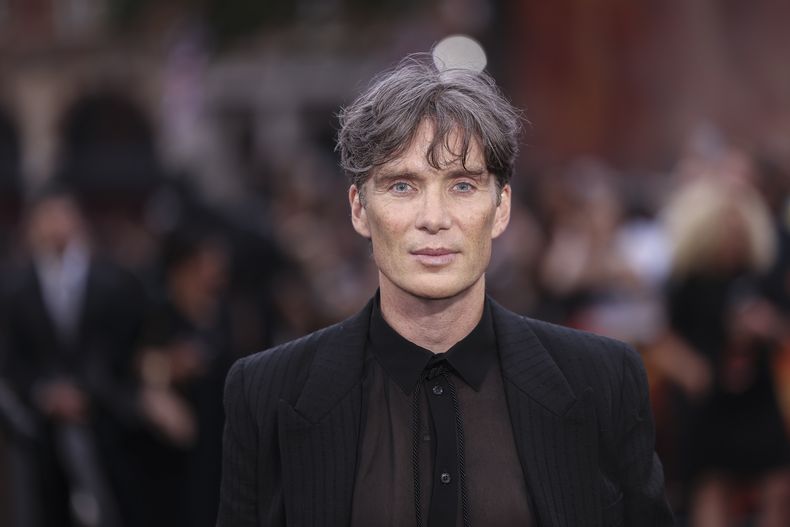 Cillian Murphy posa a su llegada al estreno de la película Oppenheimer el jueves 13 de julio de 2023 en Londres. (Vianney Le Caer/Invision/AP)