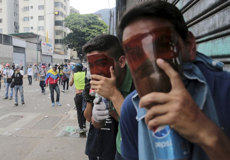 AMS-GEN_VENEZUELA-PROTESTAS_IMPLEMENTOS-0.jpg