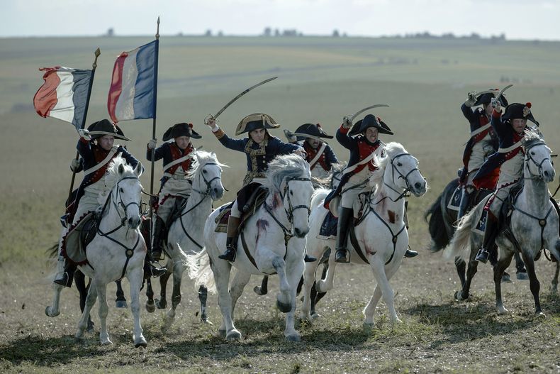 En esta imagen proporcionada por Sony Pictures, una escena de Napoleon. (Kevin Baker/Sony Pictures vía AP)