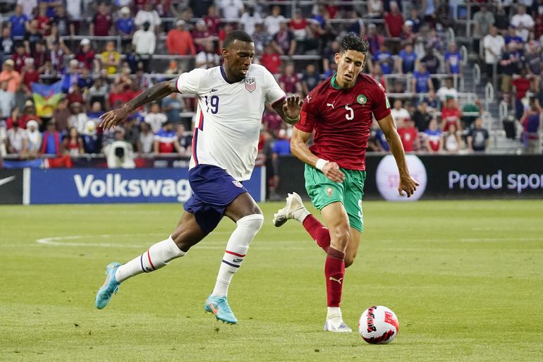 Defensor marroquí Aguerd ficha con West Ham