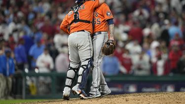 Javier y Astros lanzan sin hits, Serie Mundial queda 2-2