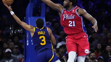 Embiid logra 34 puntos y 76ers vencen 118-106 a Warriors