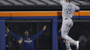 reales sobreviven tras error mental de alex rios