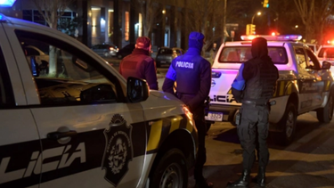 tragedia en una familia cubana en uruguay: hombre mato a balazos a su esposa y luego se suicido