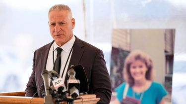 El director del sistema penitenciario de Tennessee Frank Strada le habla a la prensa tras la ejecución de Harold Wayne Nichols el 11 de diciembre del 2025, en Nashville, Tennessee. (AP foto/George Walker IV)
