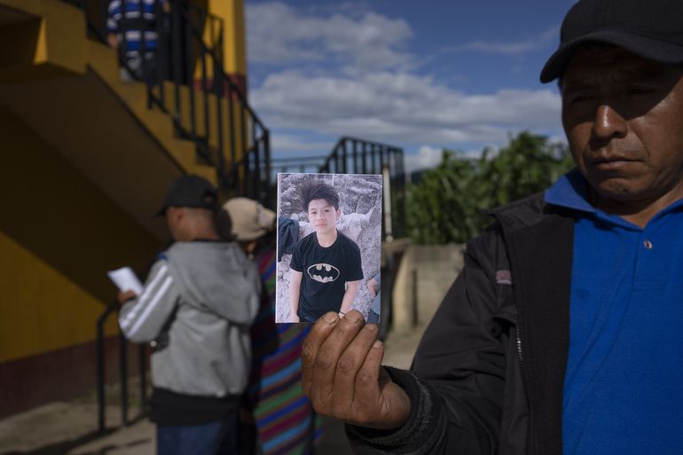 Familias lloran a niños guatemaltecos muertos en San Antonio