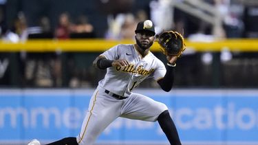 Piratas: Castro, suspendido un juego por cargar teléfono