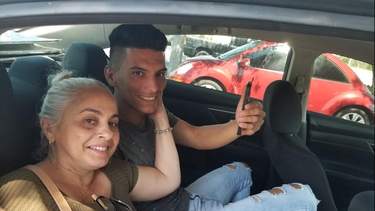 primera foto del polizon cubano tras quedar en libertad