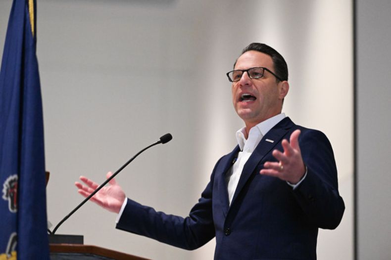 El gobernador de Pensilvania Josh Shapiro en un evento en State College, Pensilvania, el 11 de abril del 2026. (AP foto/Marc Levy)