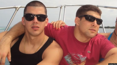 amigo del nieto de raul castro pide asilo en eeuu y abre agencia de envios a cuba