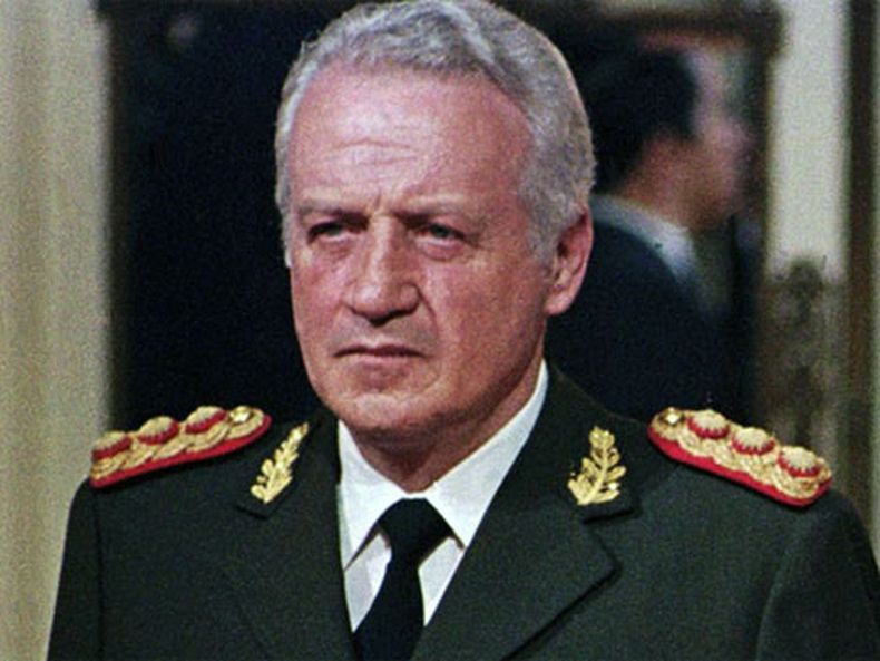 "Está la voluntad de hacer lo que haya que hacer (...) Enviar un submarino o hundir un barco, o cualquier cosa", decía el mensaje enviado por La Habana.