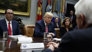 Posibles aranceles a China alborota a oponentes de Trump