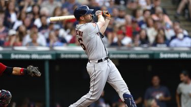 Astros ganan 9-3 a Guardianes con jonrones de Mancini