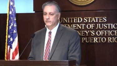 once individuos acusados de robar fondos de alivio por covid-19