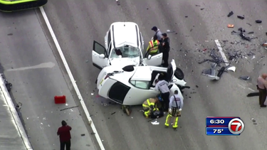 cerrada en ambos sentidos la autopista don shula expressway por accidente de trafico que dejo un muerto