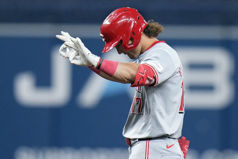 Stuart Fairchild, de los Rojos de Cincinnati, festeja tras batear un doble productor en el juego del viernes 26 de julio de 2024, ante los Rays de Tampa Bay (AP Foto/Christopher OMeara)
