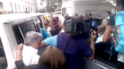 castristas atacan a opositores cubanos en panama castristas atacan a opositores cubanos en panama