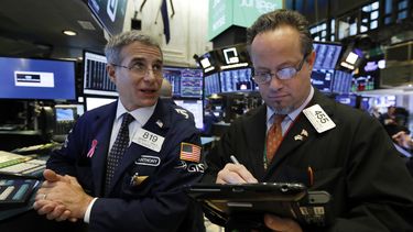 Wall Street cierra en alza y se recupera de recientes caídas