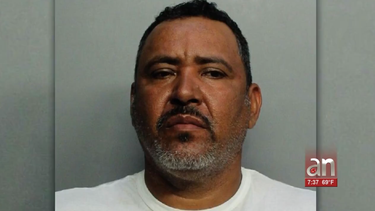 arrestado por quemar y golpear con un martillo a su esposa en allapattah
