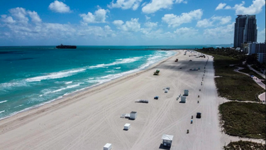 el gobernador de florida autorizo la reapertura de las playas con horarios limitados